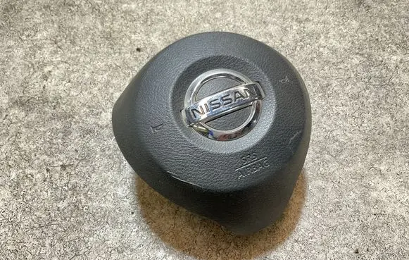 Nissan Leaf II (ZE1) Steering wheel airbag 0589P1000736 0589 350715YAY