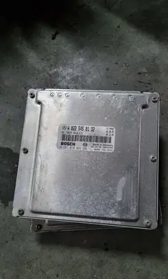Mercedes-Benz E W210 Engine control unit/module A0225458132 0281010043