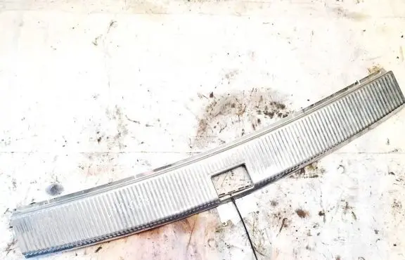 Volkswagen Touareg I Other trunk/boot trim element 7l6863459