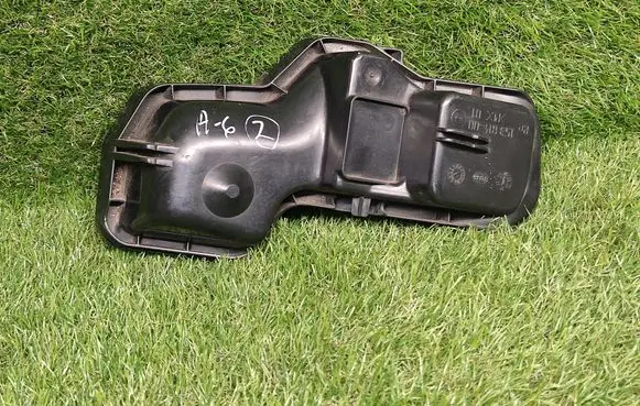 Audi A6 S6 C5 4B Headlight/headlamp dust cover 1538100