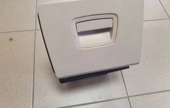 BMW 7 F01 F02 F03 F04 Glove box 9143958