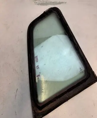 Audi A2 Rear side window 321213