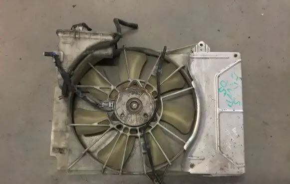 Toyota Yaris Radiator cooling fan shroud 163620J020 MS168003540