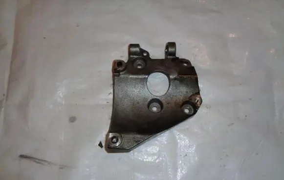 Ford Focus ST A/C compressor mount bracket AV6010K360AA