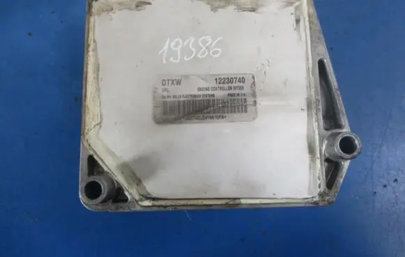 Opel Astra H Engine control unit/module ECU 12230740