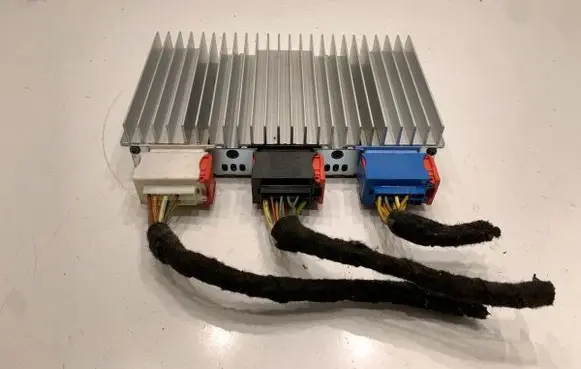 Citroen DS4 Sound amplifier 