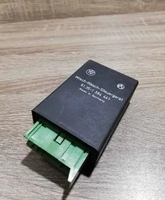 BMW 5 E34 Window wiper relay 1384441 61351384441