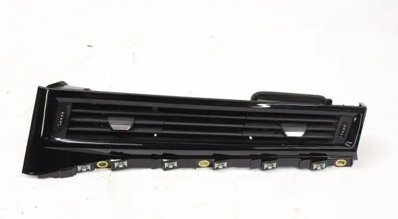 Audi A1 Dash center air vent grill 82B820951C