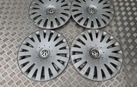 Volkswagen Touran I R16 wheel hub/cap/trim 3C0601147D