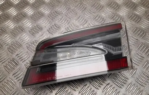 Tesla Model S Rear/tail lights 600592400D