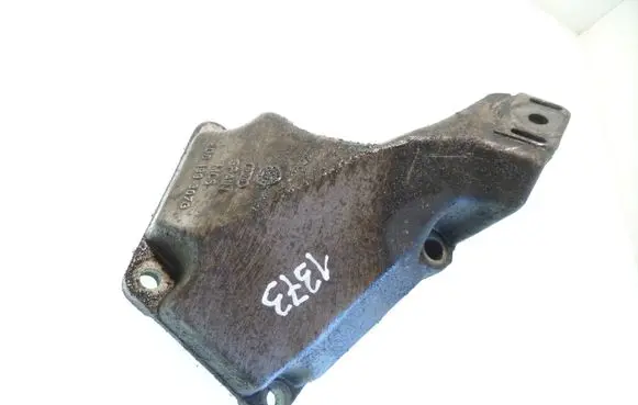 Audi A6 S6 C5 4B Engine mounting bracket 8D0199307G