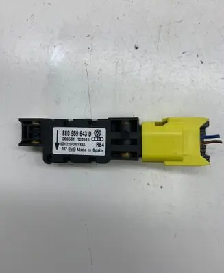 Volkswagen Phaeton Airbag deployment crash/impact sensor 8E0959643D 306501 0232F348YK5A
