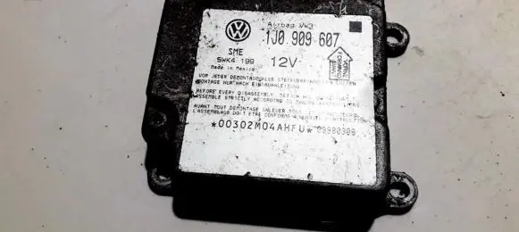 Volkswagen PASSAT B5 Airbag control unit/module 1j0909607