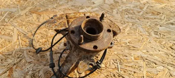 Fiat Doblo Front wheel hub spindle knuckle