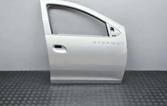 Dacia Sandero Front door 801107373R