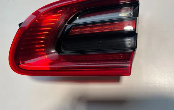 Porsche Macan (95B) Tailgate rear/tail lights 95B945094G 70009LL0