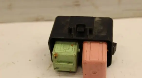 Mitsubishi Pajero Fuse box set 0568002920