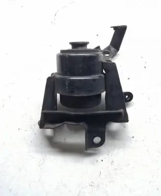 Opel Zafira B Engine mount bracket