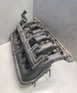 BMW 5 E39 Intake manifold 7501527