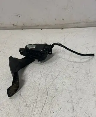 Audi A2 Accelerator throttle pedal 8Z1721523D
