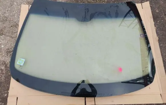 Volvo XC90 Front windscreen/windshield window 43R00368
