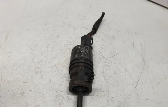 BMW 7 E65 E66 Windscreen/windshield washer pump 7302589 67127302589