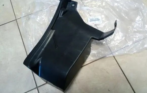 Toyota Prius (XW50) Rear arch 525947050 NE69768
