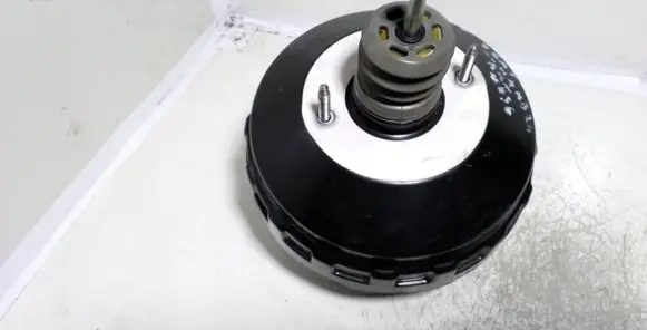 Seat Alhambra (Mk2) Brake booster 7N2614105C