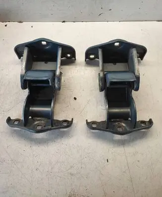 Opel Vivaro Loading door lower hinge 312304K 66379