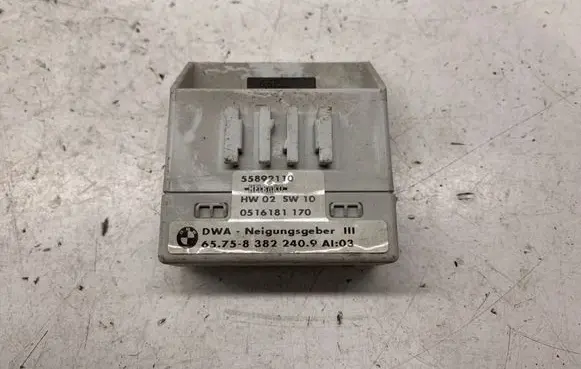 BMW X5 E53 Fuel injection pump control unit/module 55892110 8382240 0516181170