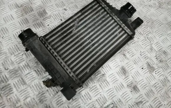 Renault Captur Intercooler radiator 144961381R K8264