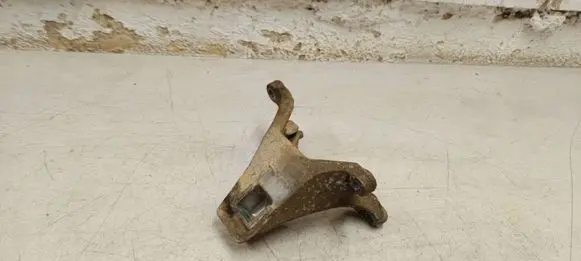 BMW X5 G05 Engine mounting bracket 6861562