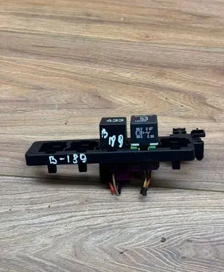 Volkswagen Golf V Fuse box set 1K1937503