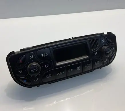 Mercedes-Benz C W203 Climate control unit 2098300285 A2098300285