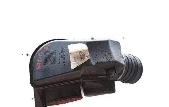 Mercedes-Benz C W204 Intake resonator A2710900804 054700