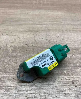 BMW 5 E39 Airbag deployment crash/impact sensor 6900728