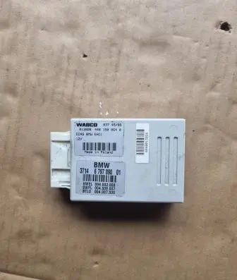 BMW 5 GT F07 Air suspension control unit module (rear) 3714679709001 679709001