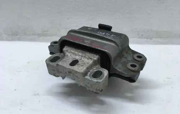 Skoda Fabia Mk2 (5J) Engine mount vacuum valve 1K0199555