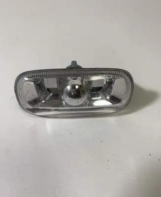 Audi A4 S4 B7 8E 8H Front fender indicator light 8E0949127