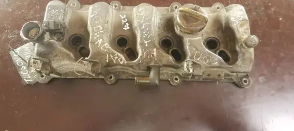 Hyundai Tucson JM Rocker cam cover 