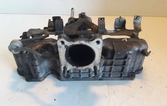 Toyota Avensis T250 Intake manifold 171110R010