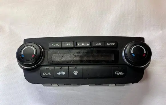 Honda CR-V Climate control unit 79600