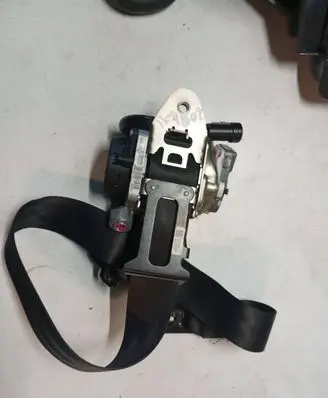 Volvo S60 Front seatbelt 616155700