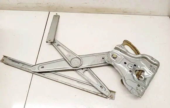 Toyota Avensis T250 Sliding door window regulator with motor 