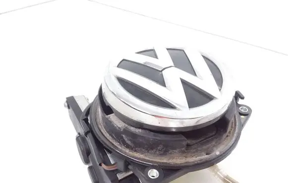 Volkswagen Golf VII Tailgate handle with camera 5G0827469C
