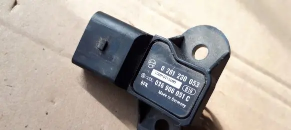 Audi A4 S4 B8 8K Air pressure sensor 036906051C