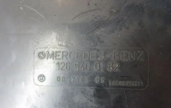 Mercedes-Benz S W126 Air filter box 1265400182