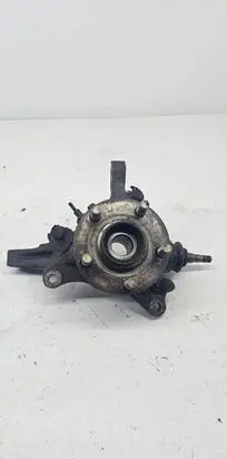 Subaru Forester SF Front wheel hub spindle knuckle 
