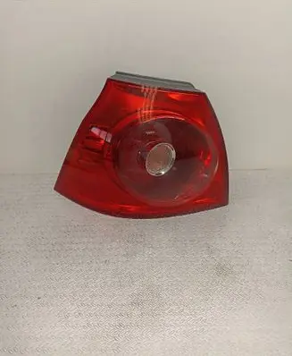 Volkswagen Golf V Rear/tail lights 1K6945095AA 03112016 028490106