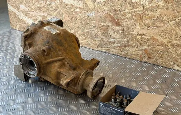 BMW 5 E60 E61 Rear differential 7526931 752693105